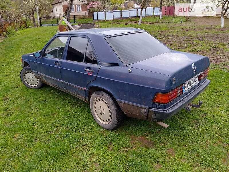 Mercedes-benz 190 (1987)