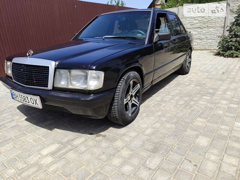Mercedes-benz 190 (1986)