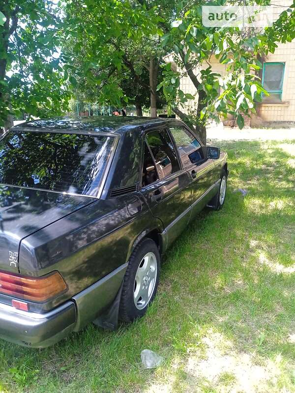 Mercedes-benz 190 (1990)