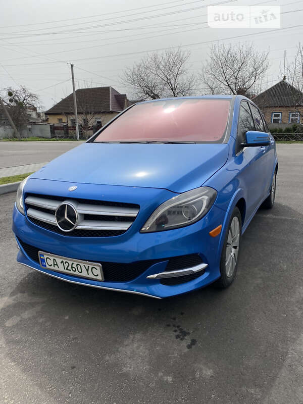 Mercedes-benz B 250 (2015)