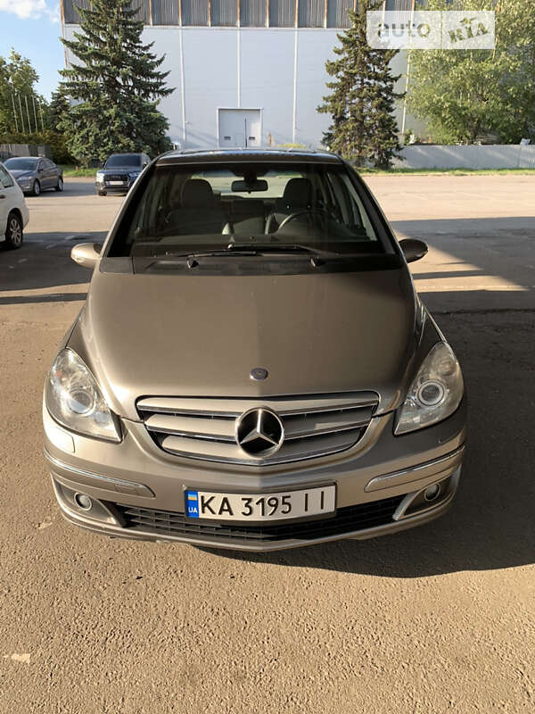 Mercedes-benz B 200 (2005)