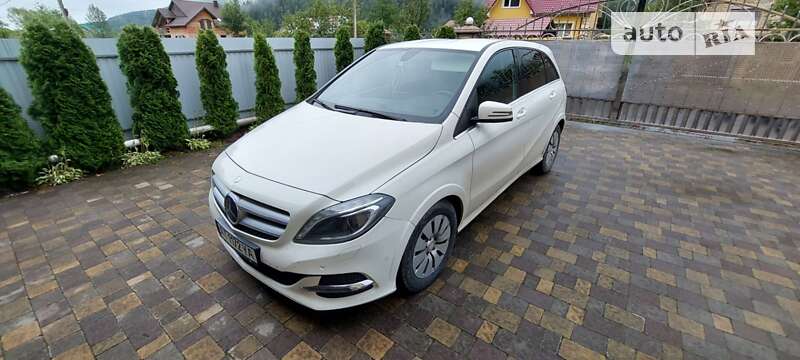 Mercedes-benz B 250e (2016)