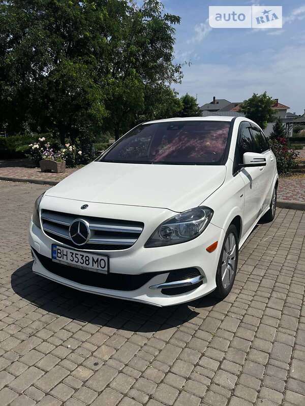 Mercedes-benz B 250 (2017)