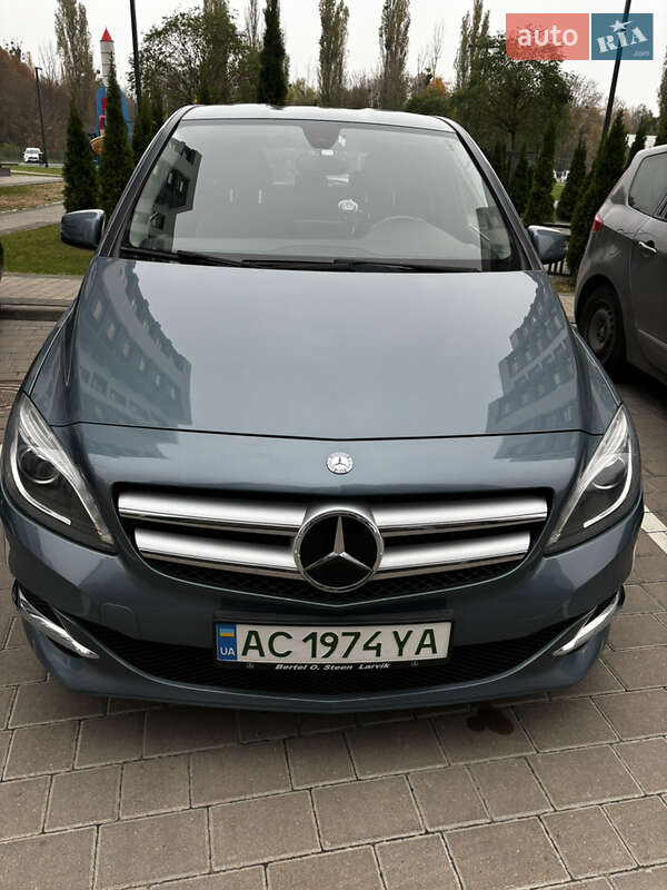 Mercedes-benz B 250e (2015)