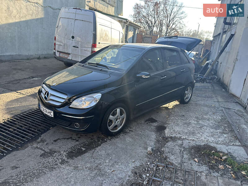 Mercedes-benz B 200 (2005)