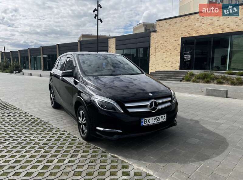 Mercedes-benz B-class (2016)