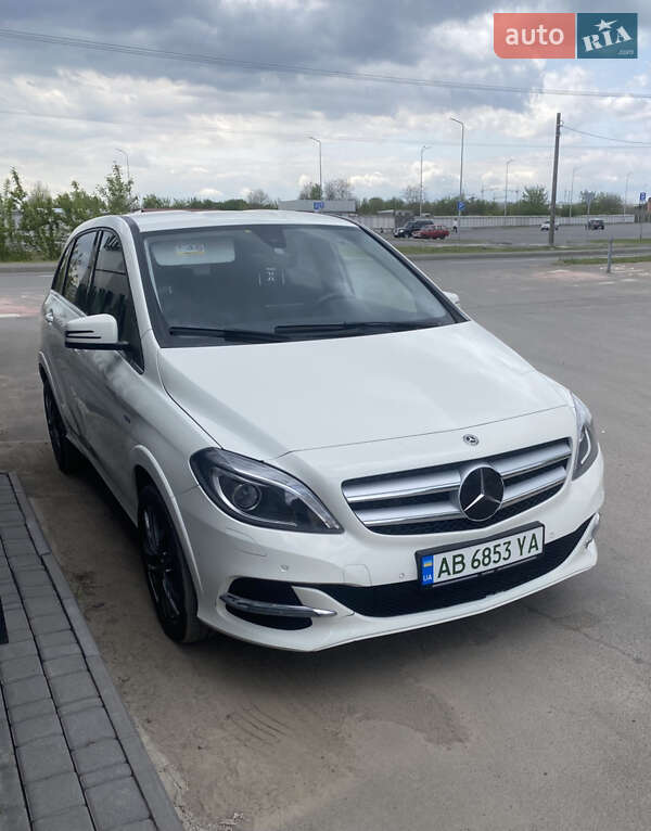 Mercedes-benz B-class (2017)