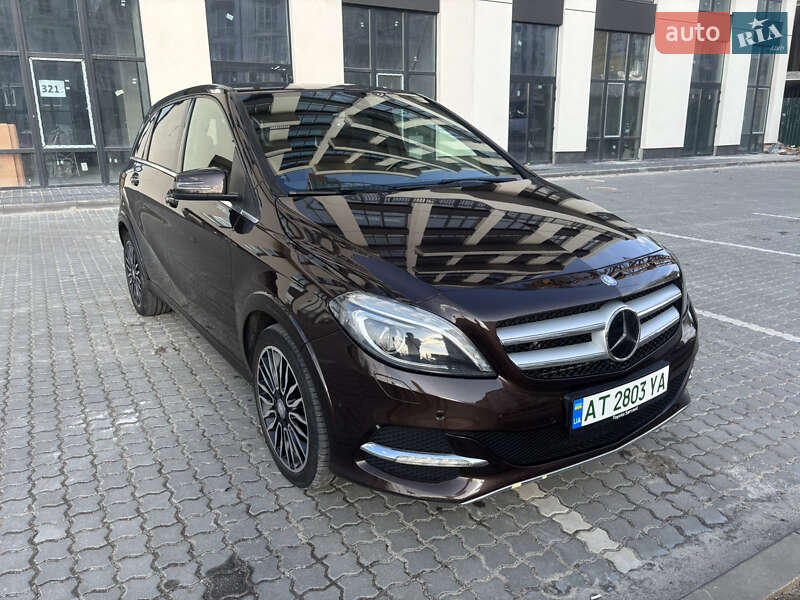 Mercedes-benz B-class (2015)