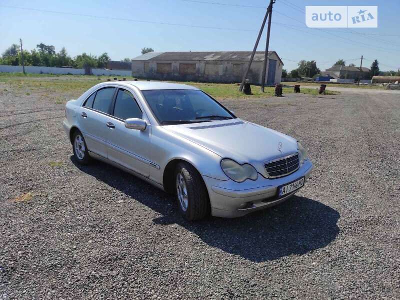 Mercedes-benz C 180 (2002)