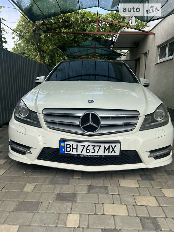 Mercedes-benz C 220 (2012)