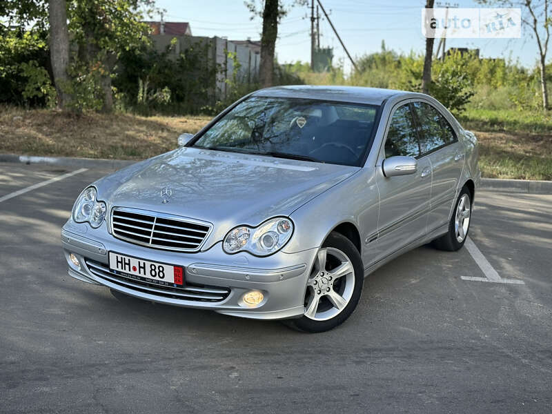 Mercedes-benz C 180 (2004)