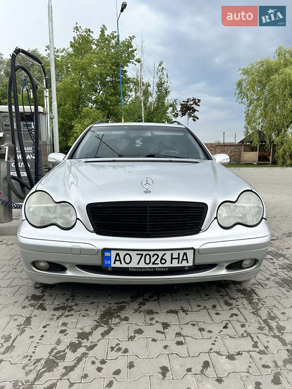 Mercedes-benz C 200 cdi (2001)