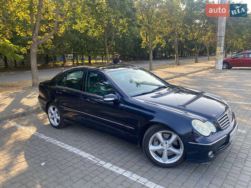Mercedes-benz C-class (2004)