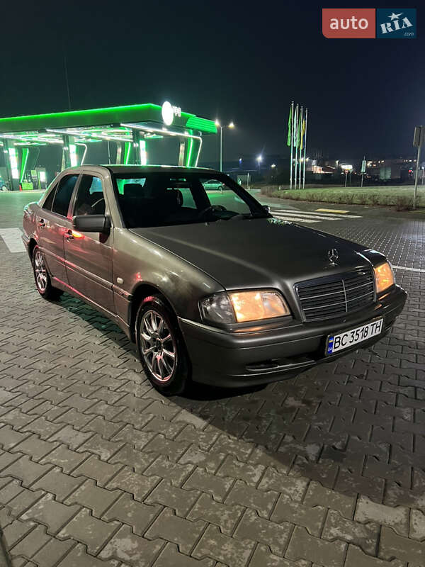 Mercedes-benz C-class (1998)