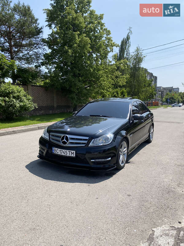 Mercedes-benz C-class (2011)