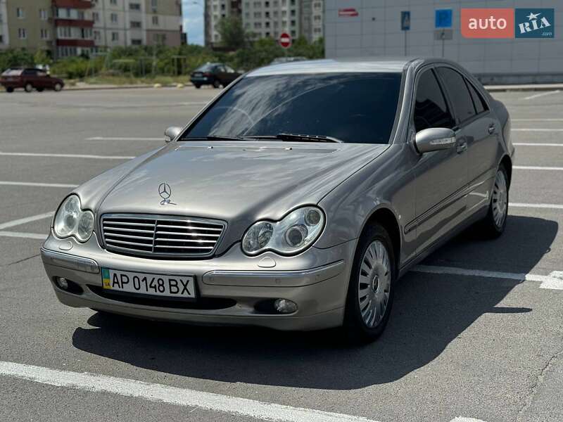 Mercedes-benz C-class (2004)