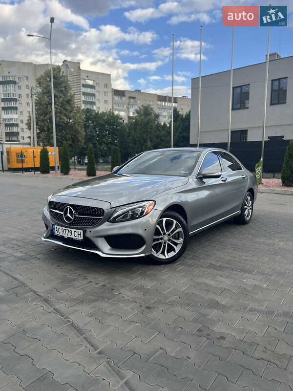 Mercedes-benz C-class (2015)