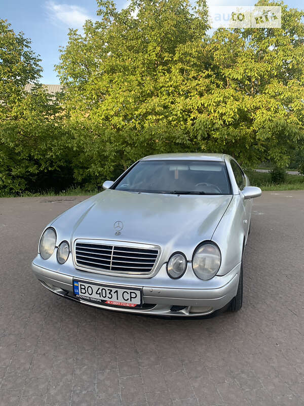 Mercedes-benz Clk-class (1998)