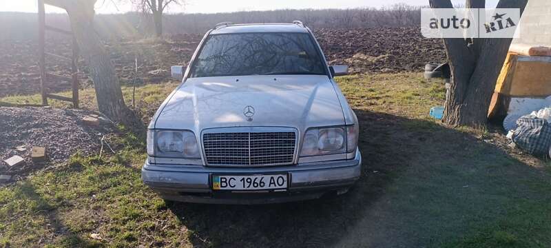 Mercedes-benz E 250t d (1994)