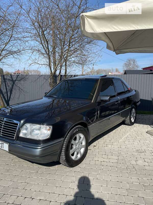 Mercedes-benz E 250 d (1995)