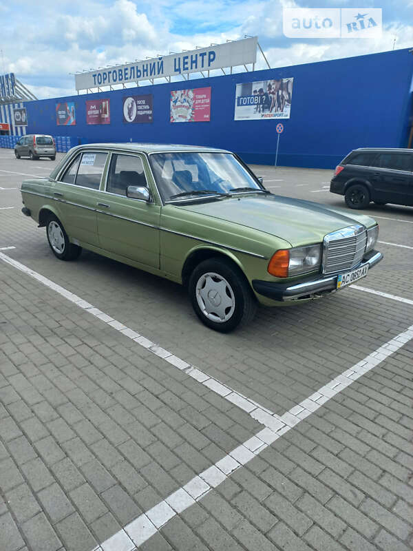 Mercedes-benz 240 d (1984)