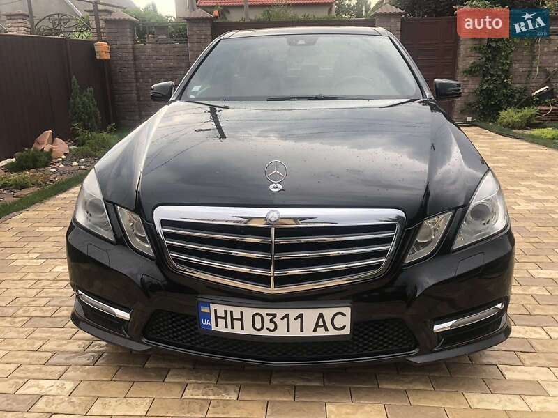 Mercedes-benz E 300 d (2011)