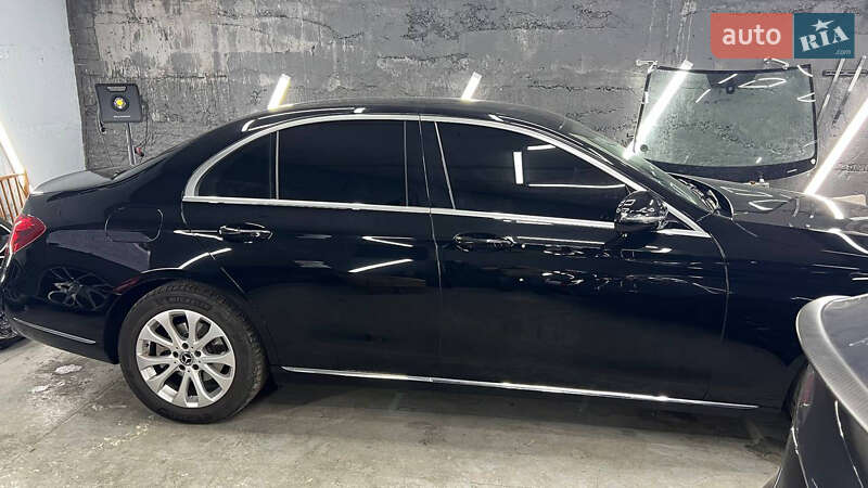 Mercedes-benz E 220 (2018)