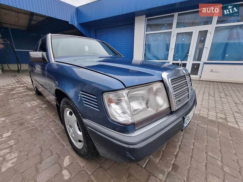Mercedes-benz E-class (1987)