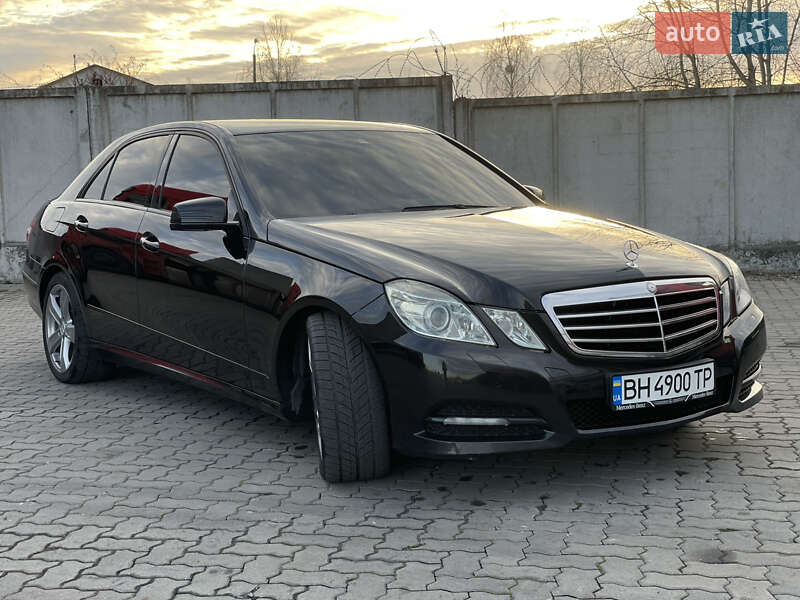 Mercedes-benz E-class (2012)