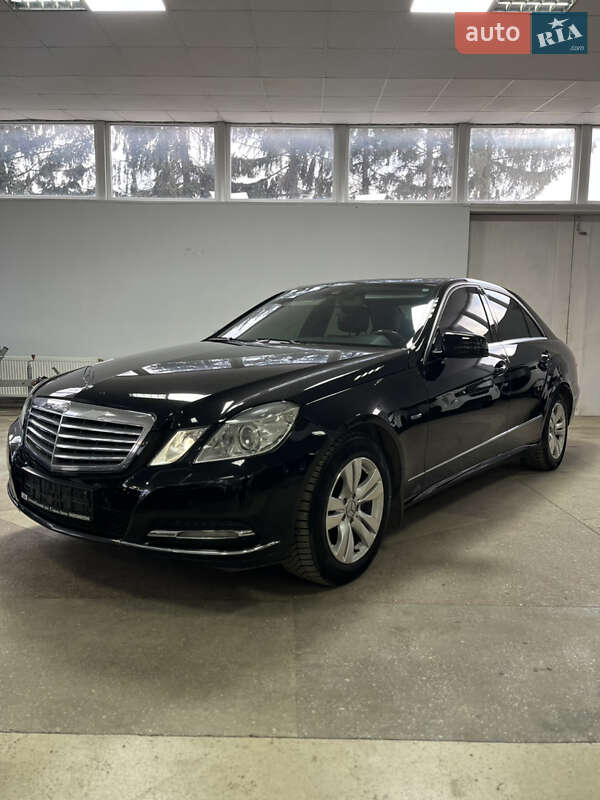 Mercedes-benz E-class (2012)