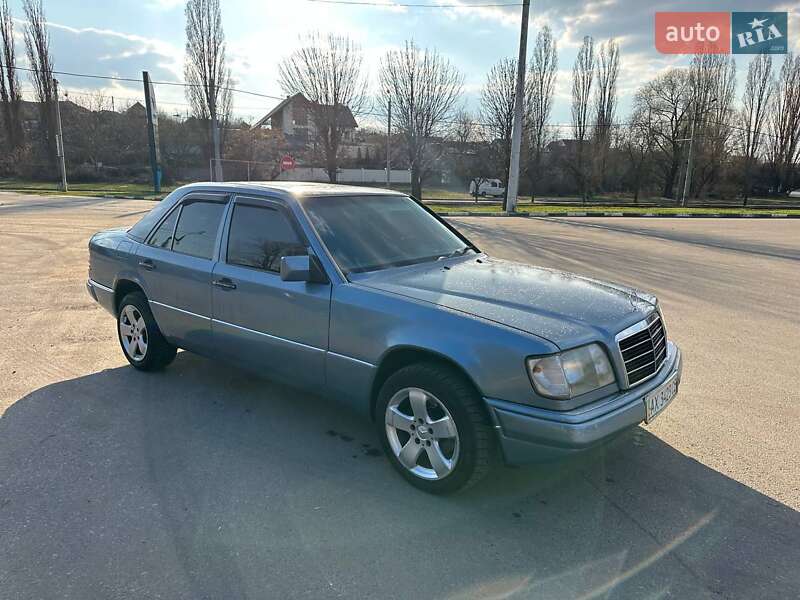 Mercedes-benz E-class (1990)