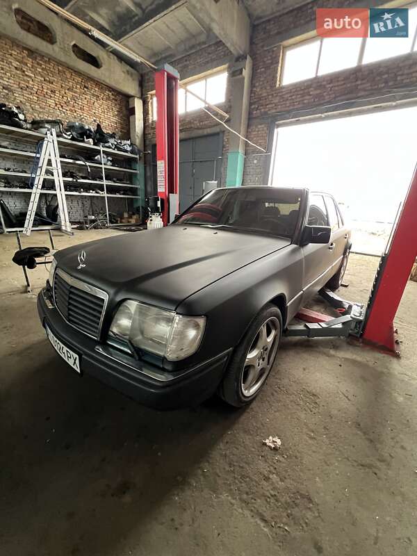 Mercedes-benz E-class (1995)