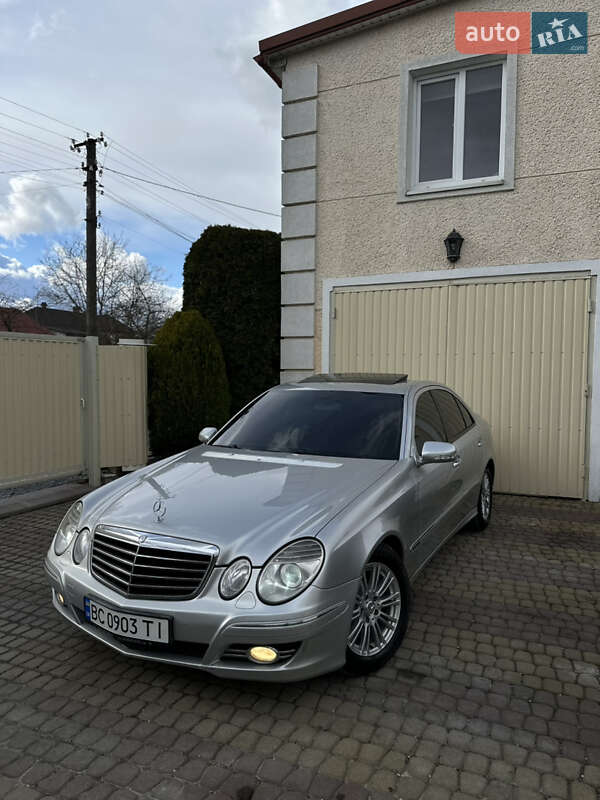 Mercedes-benz E-class (2002)