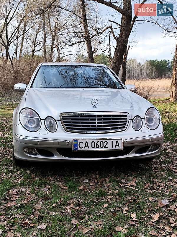 Mercedes-benz E-class (2005)