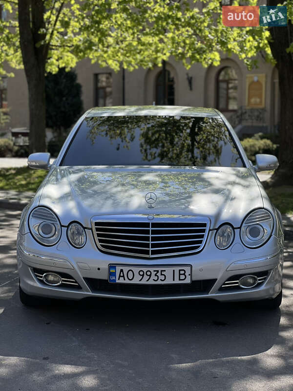 Mercedes-benz E-class (2006)