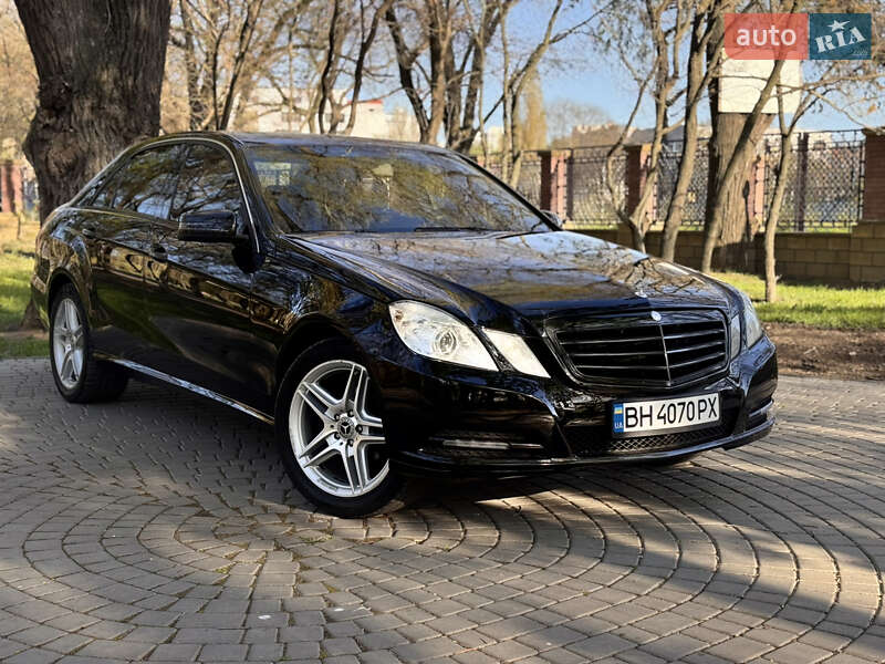 Mercedes-benz E-class (2012)