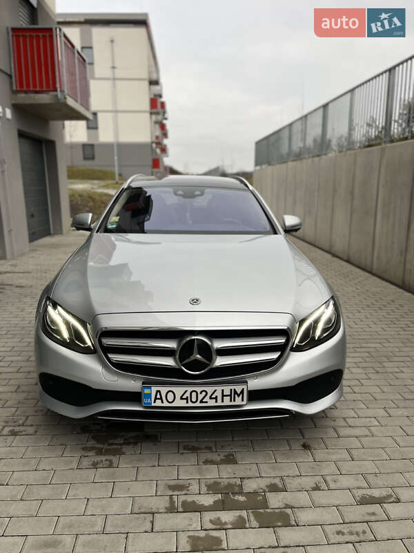 Mercedes-benz E-class (2017)