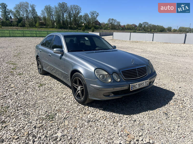 Mercedes-benz E-class (2005)