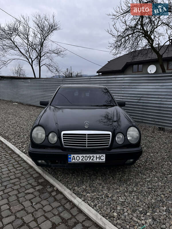 Mercedes-benz E-class (1998)
