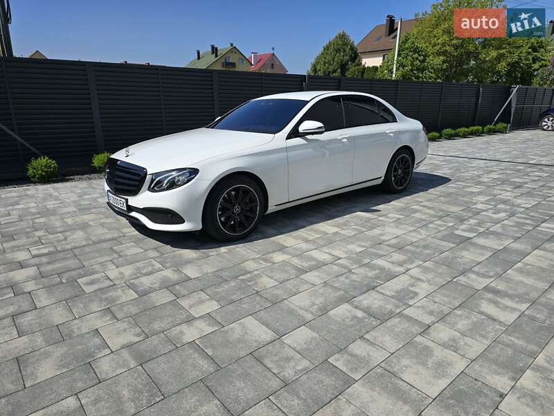 Mercedes-benz E-class (2018)