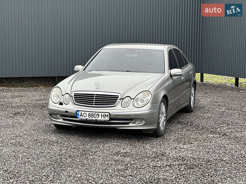 Mercedes-benz E-class (2004)
