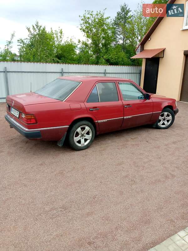 Mercedes-benz E-class (1989)