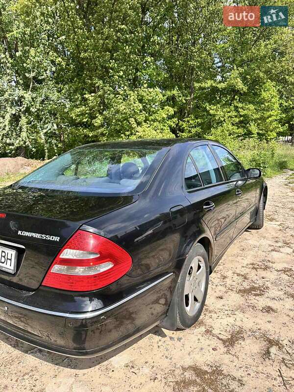 Mercedes-benz E-class (2002)