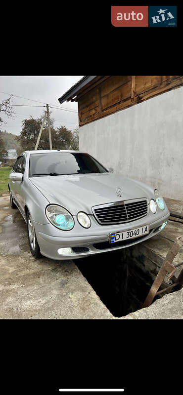Mercedes-benz E-class (2002)