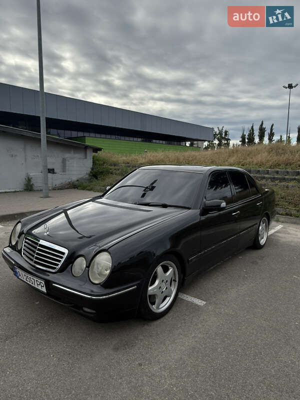 Mercedes-benz E-class (1999)