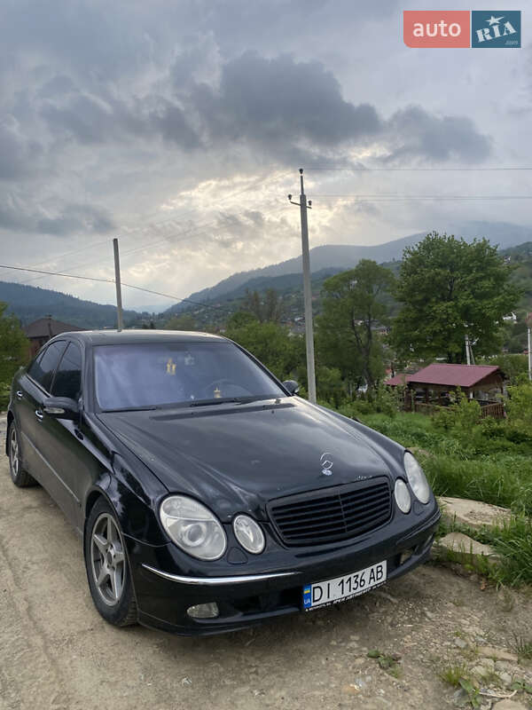 Mercedes-benz E-class (2003)
