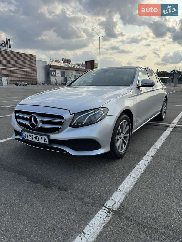 Mercedes-benz E-class (2016)