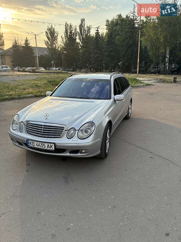 Mercedes-benz E-class (2004)