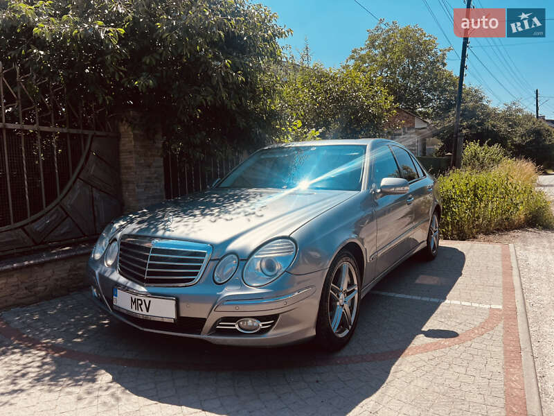 Mercedes-benz E-class (2008)