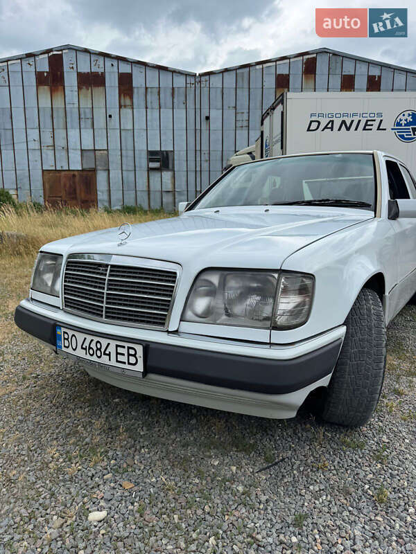 Mercedes-benz E-class (1993)
